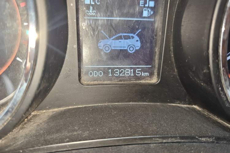 Used BAIC Senova X55 2016 1.5T CVT Luxury Edition Odometer Close Up