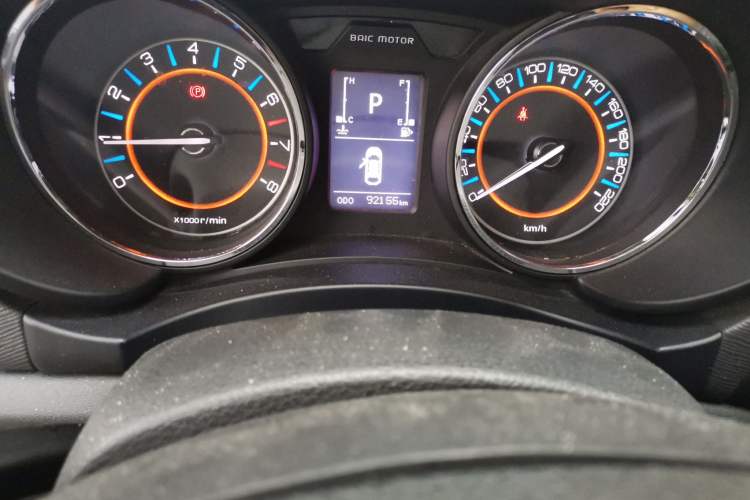 Used BAIC Senova X55 2016 1.5T CVT Elite Edition Odometer Close Up