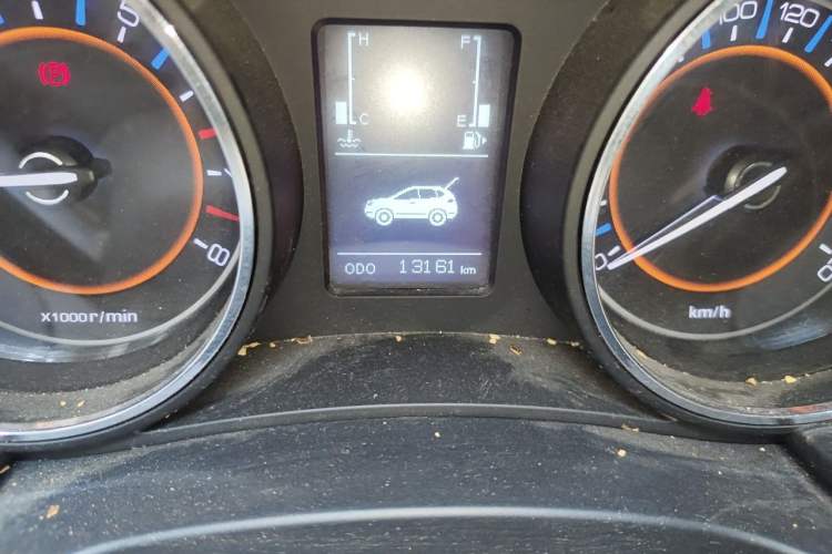 Used BAIC Senova X55 2016 1.5L Manual Comfort Version Odometer Close Up