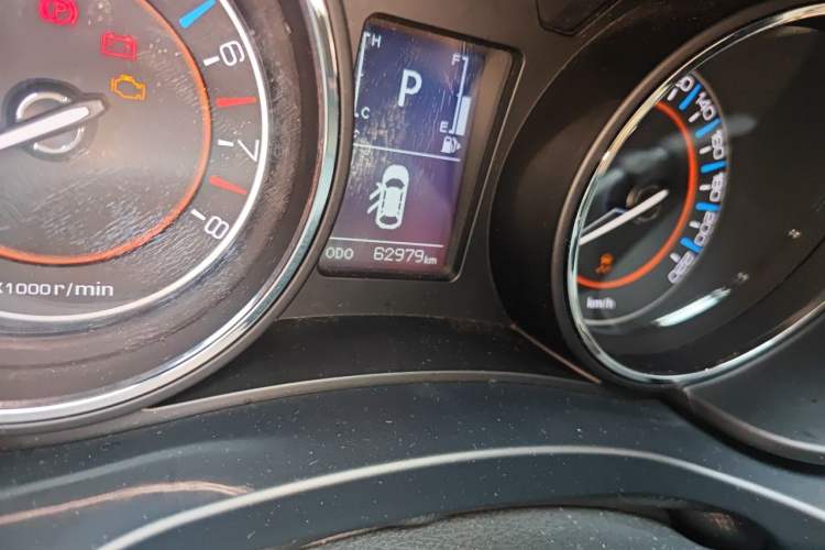 Used BAIC Senova X55 2016 1.5T CVT Elite Edition Odometer Close Up
