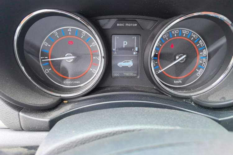 Used BAIC Senova X55 2016 1.5T CVT Luxury Edition Odometer Close Up