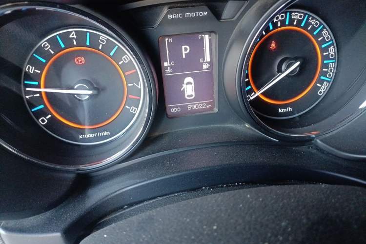Used BAIC Senova X55 2016 1.5T CVT Comfort Version Odometer Close Up