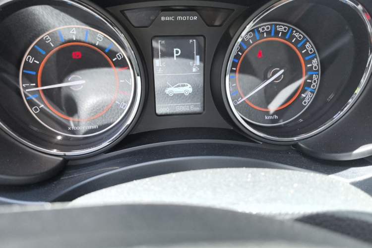 Used BAIC Senova X55 2016 1.5T CVT Comfort Version Odometer Close Up