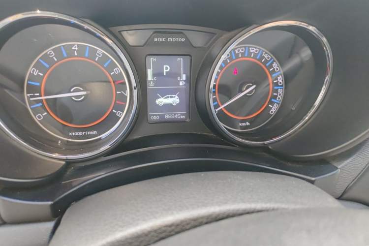 Used BAIC Senova X55 2016 1.5T CVT Luxury Edition Odometer Close Up