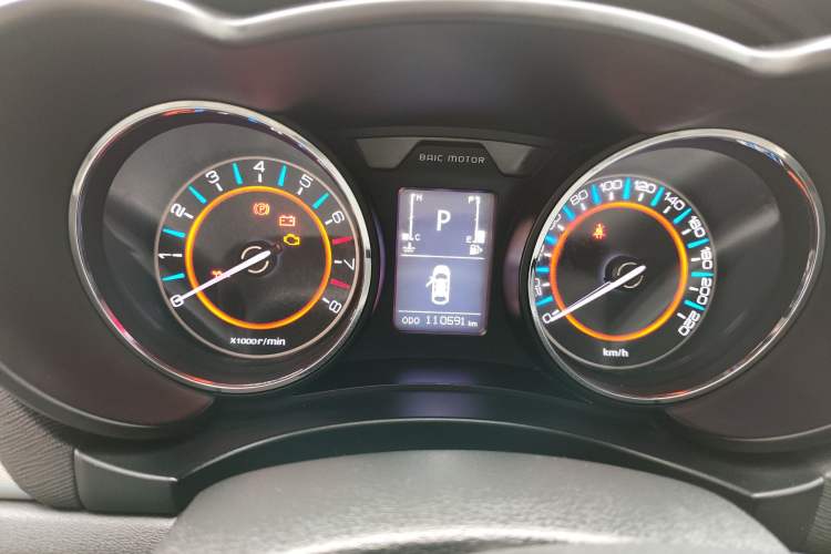 Used BAIC Senova X55 2016 1.5T CVT Elite Edition Odometer Close Up