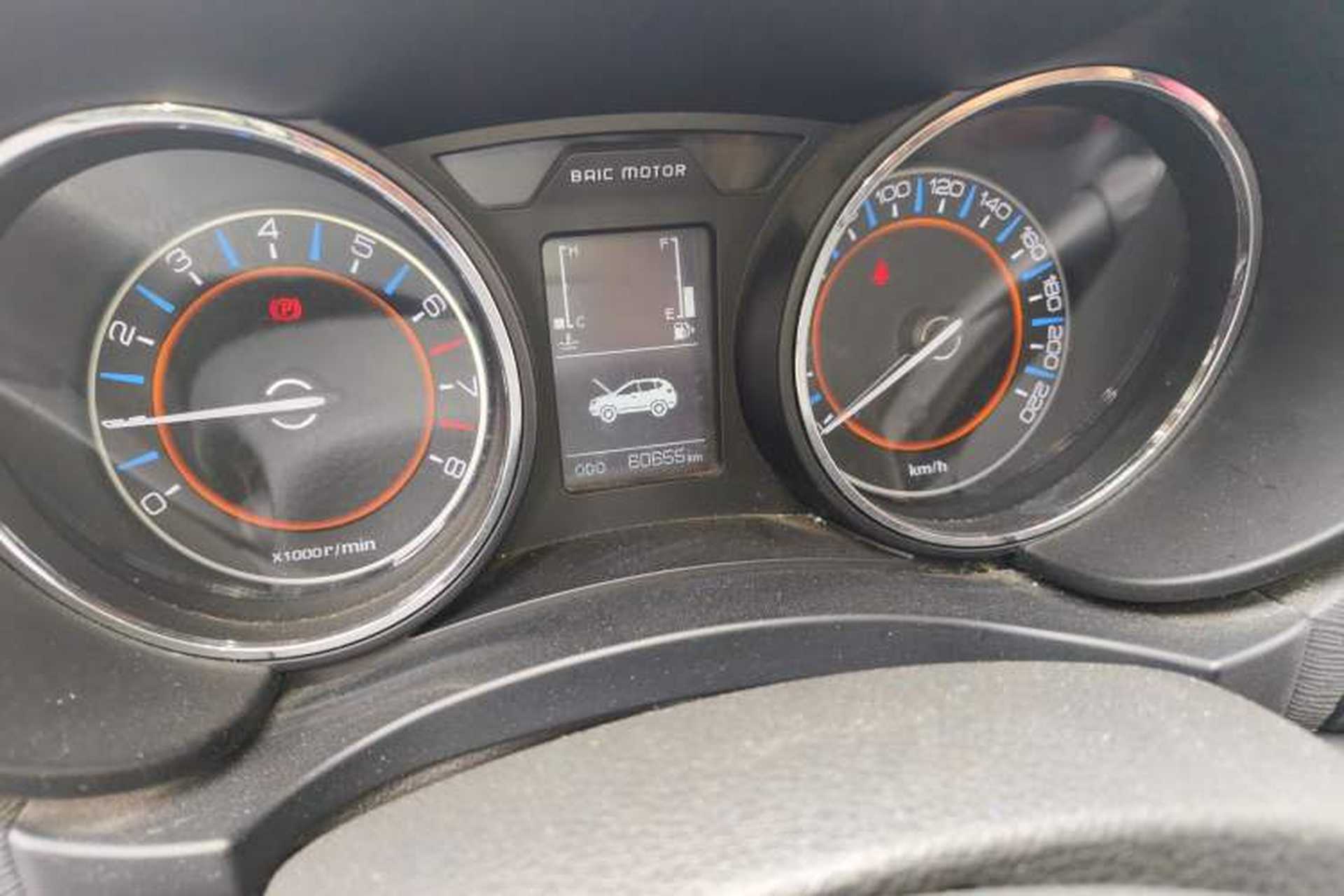 Used BAIC Senova X55 2016 1.5L Manual Comfort Version Odometer Close Up