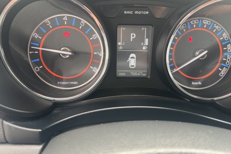 Used BAIC Senova X55 2016 1.5T CVT Luxury Edition Odometer Close Up