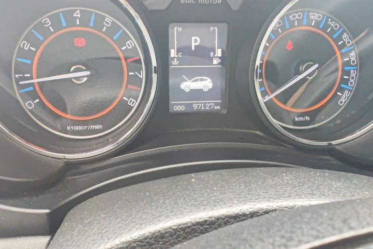 Used BAIC Senova X55 2016 1.5T CVT Comfort Version Odometer Close Up