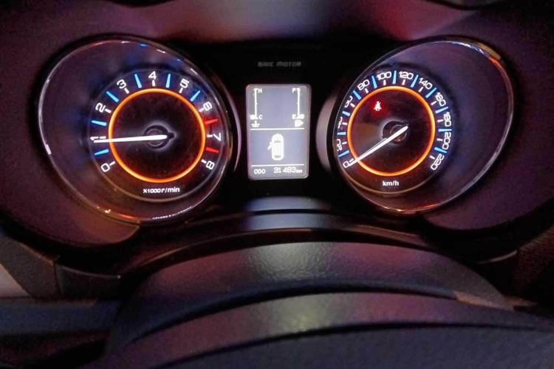 Used BAIC Senova X55 2016 1.5L Manual Comfort Version Odometer Close Up