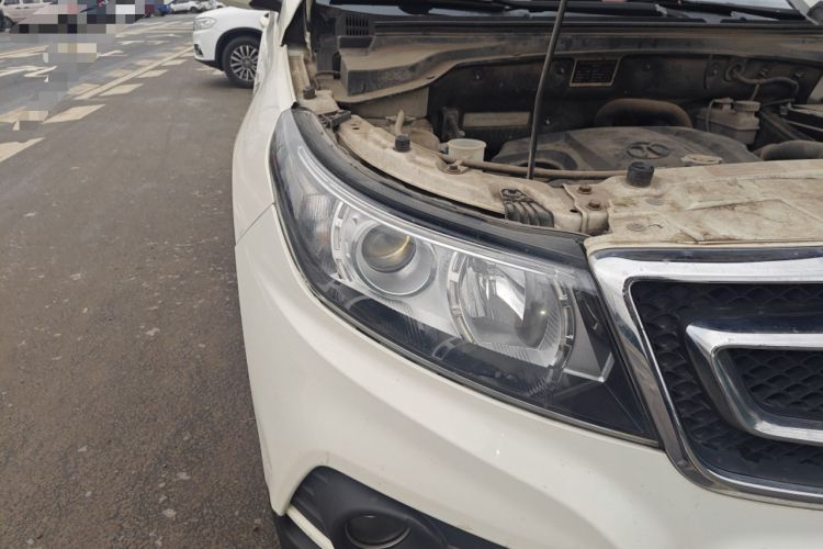Used BAIC Senova X55 2016 1.5T CVT Elite Edition Right Front Headlight