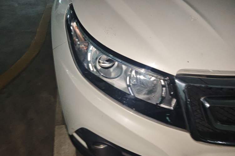 Used BAIC Senova X55 2016 1.5T CVT Elite Edition Right Front Headlight