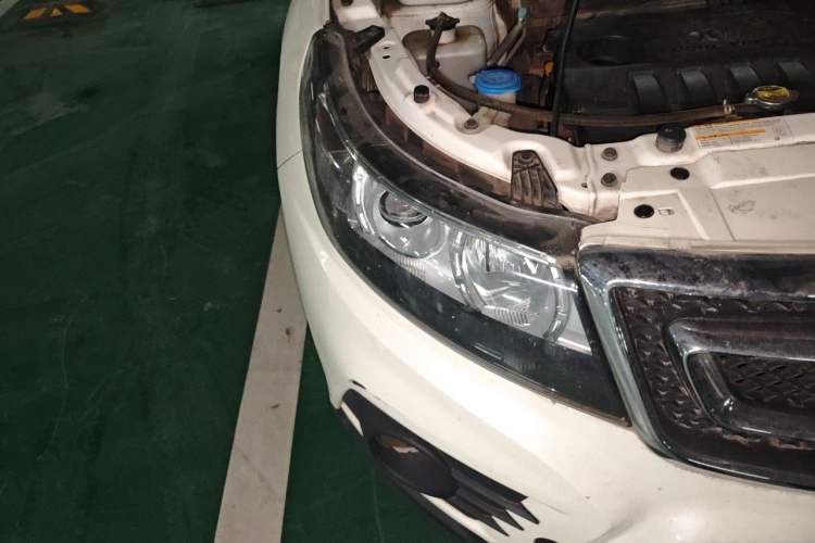 Used BAIC Senova X55 2016 1.5L Manual Comfort Version Right Front Headlight