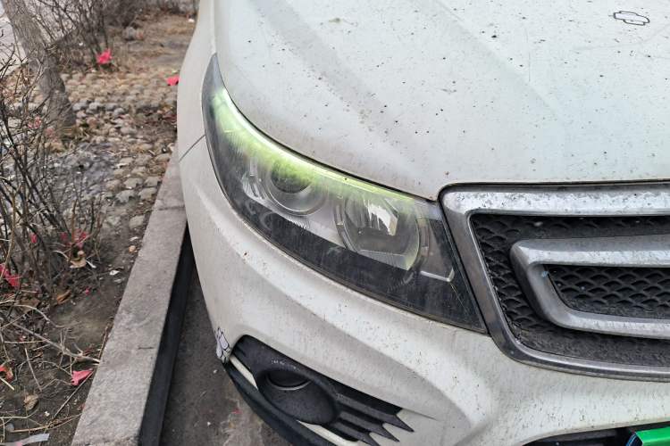 Used BAIC Senova X55 2016 1.5T Manual Elite Edition Right Front Headlight