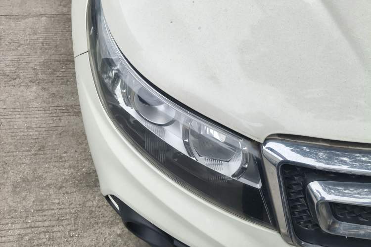 Used BAIC Senova X55 2016 1.5T CVT Elite Edition Right Front Headlight