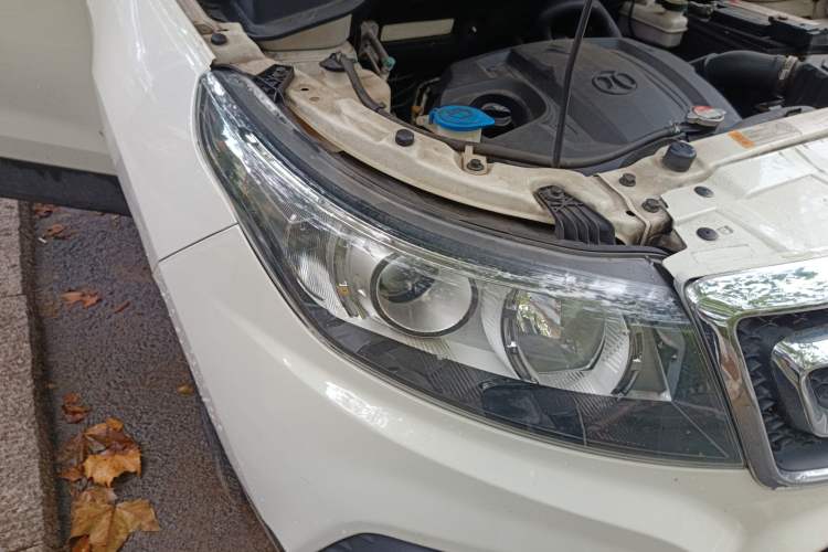 Used BAIC Senova X55 2016 1.5T CVT Elite Edition Right Front Headlight