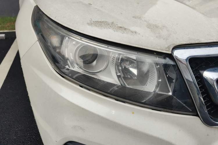 Used BAIC Senova X55 2016 1.5T CVT Elite Edition Right Front Headlight