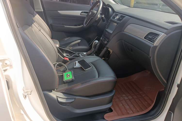Used BAIC Senova X55 2016 1.5T CVT Elite Edition Right Front Seat