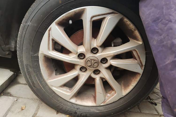 Used BAIC Senova X55 2016 1.5L Manual Comfort Version Right Front Wheel Hub