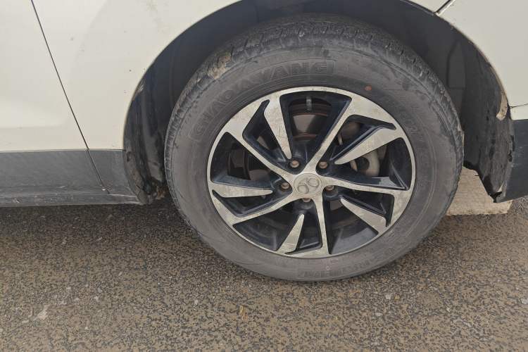 Used BAIC Senova X55 2016 1.5T CVT Elite Edition Right Front Wheel Hub
