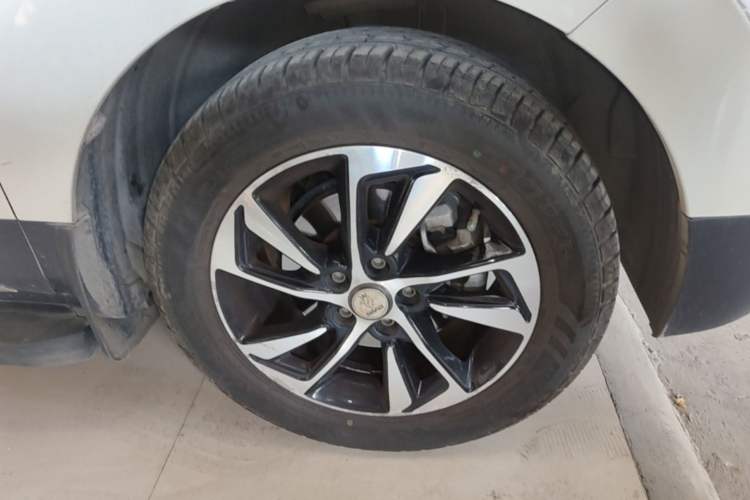 Used BAIC Senova X55 2016 1.5T CVT Luxury Edition Right Front Wheel Hub