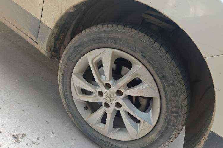 Used BAIC Senova X55 2016 1.5L Manual Comfort Version Right Front Wheel Hub