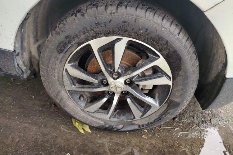 Used BAIC Senova X55 2016 1.5T CVT Luxury Edition Right Front Wheel Hub