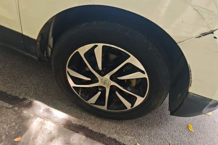 Used BAIC Senova X55 2016 1.5T CVT Luxury Edition Right Front Wheel Hub