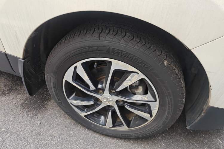 Used BAIC Senova X55 2016 1.5T CVT Elite Edition Right Front Wheel Hub