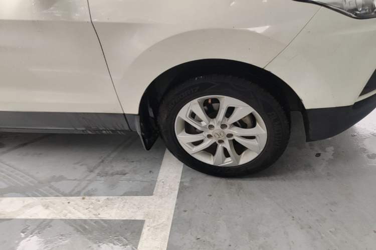Used BAIC Senova X55 2016 1.5L Manual Comfort Version Right Front Wheel Hub
