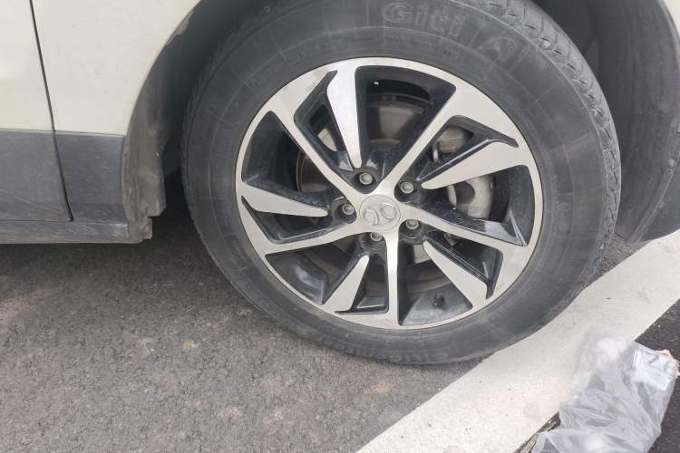 Used BAIC Senova X55 2016 1.5T CVT Elite Edition Right Front Wheel Hub