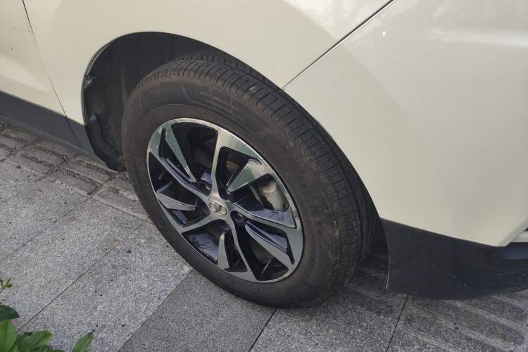 Used BAIC Senova X55 2016 1.5T CVT Elite Edition Right Front Wheel Hub