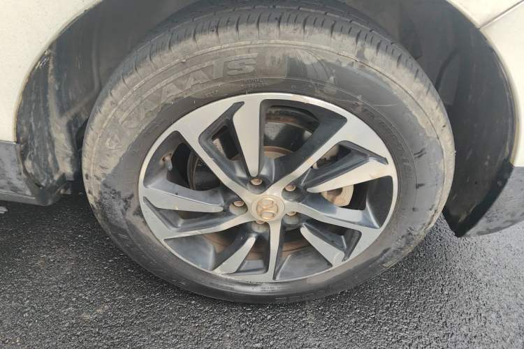 Used BAIC Senova X55 2016 1.5T CVT Elite Edition Right Front Wheel Hub