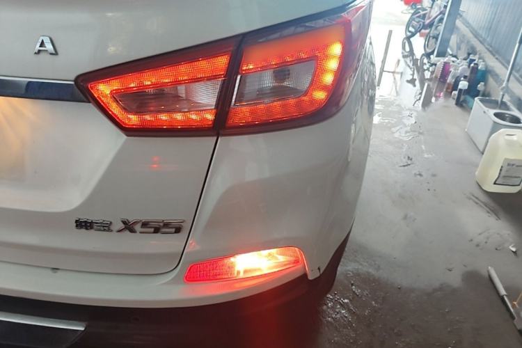 Used BAIC Senova X55 2016 1.5T CVT Elite Edition Right Rear Taillight