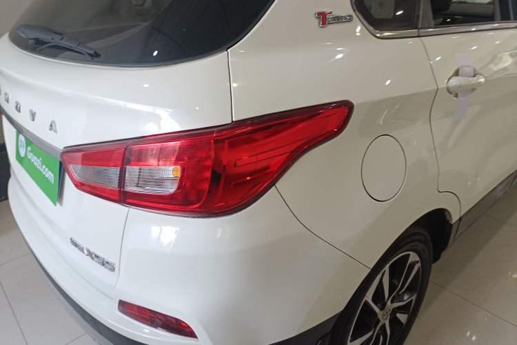 Used BAIC Senova X55 2016 1.5T Manual Elite Edition Right Rear Taillight