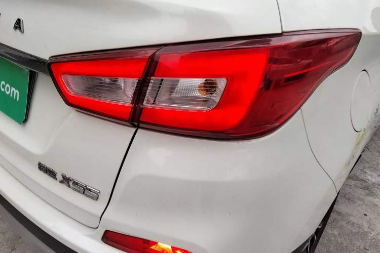 Used BAIC Senova X55 2016 1.5T CVT Elite Edition Right Rear Taillight