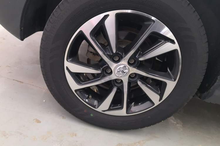 Used BAIC Senova X55 2016 1.5T CVT Elite Edition Right Rear Wheel Hub