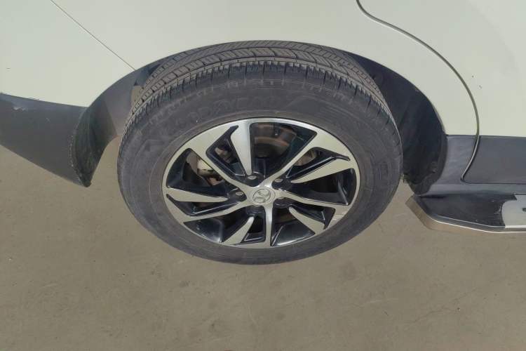 Used BAIC Senova X55 2016 1.5T CVT Elite Edition Right Rear Wheel Hub