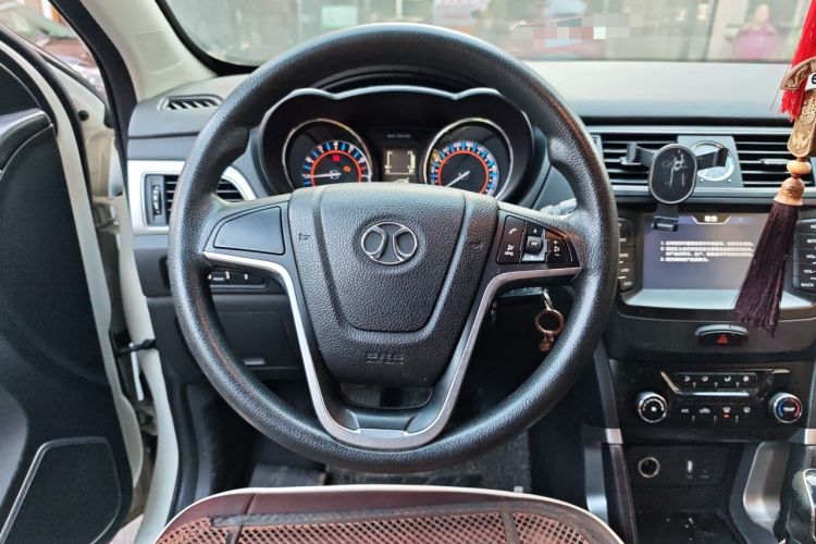 Used BAIC Senova X55 2016 1.5L Manual Comfort Version Steering Wheel