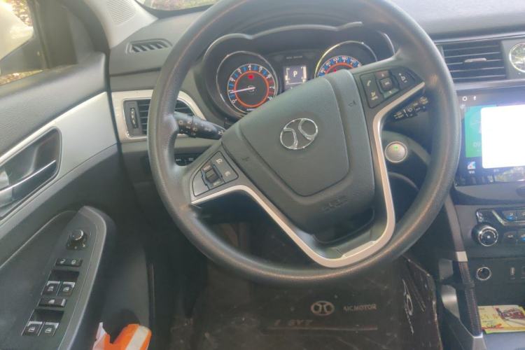 Used BAIC Senova X55 2016 1.5T CVT Comfort Version Steering Wheel