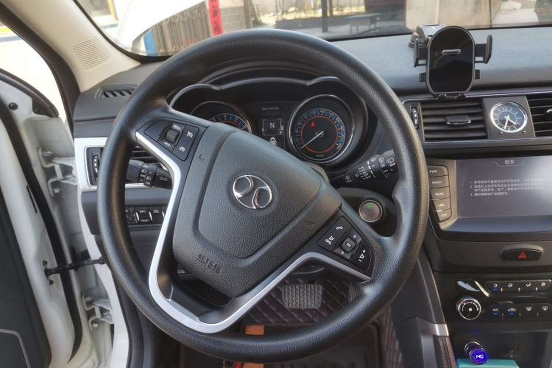 Used BAIC Senova X55 2016 1.5T CVT Comfort Version Steering Wheel