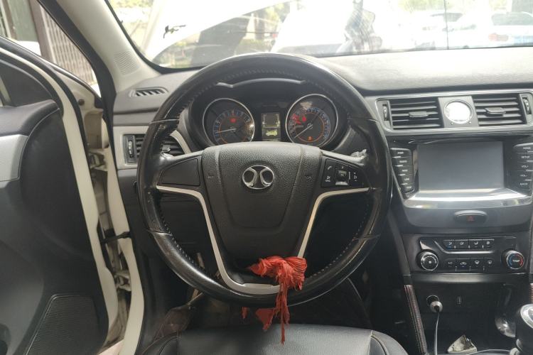 Used BAIC Senova X55 2016 1.5T Manual Elite Edition Steering Wheel