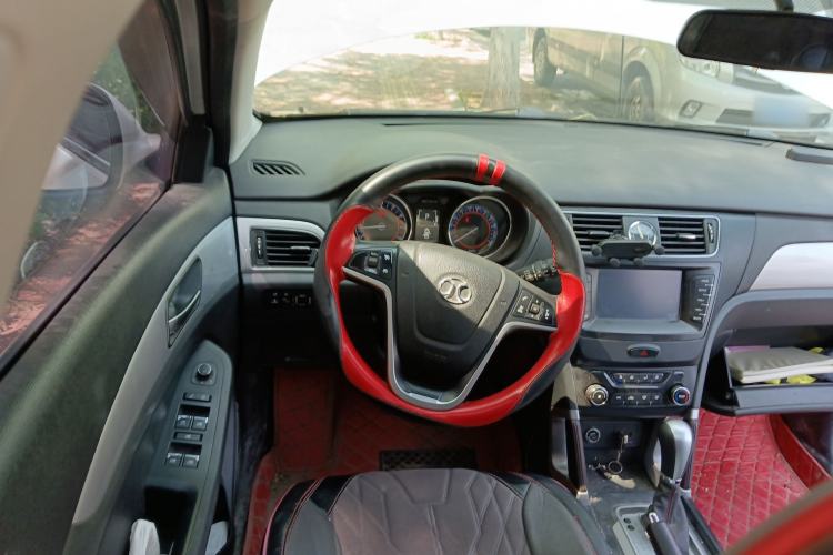 Used BAIC Senova X55 2016 1.5T CVT Comfort Version Steering Wheel