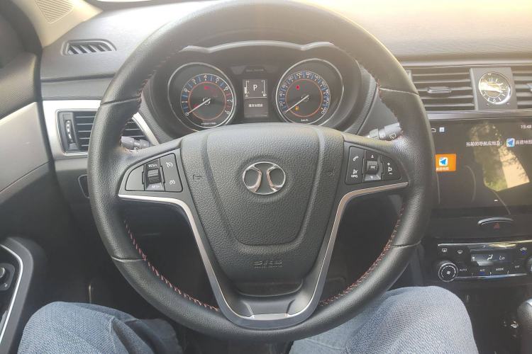 Used BAIC Senova X55 2016 1.5T CVT Elite Edition Steering Wheel
