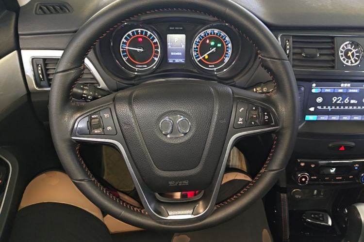 Used BAIC Senova X55 2016 1.5T CVT Elite Edition Steering Wheel