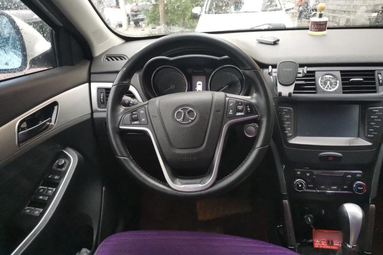 Used BAIC Senova X55 2016 1.5T CVT Elite Edition Steering Wheel
