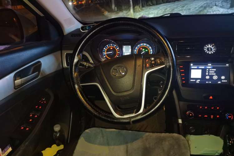 Used BAIC Senova X55 2016 1.5L Manual Comfort Version Steering Wheel