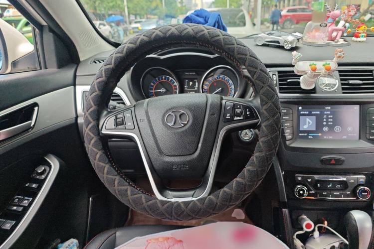Used BAIC Senova X55 2016 1.5T CVT Elite Edition Steering Wheel
