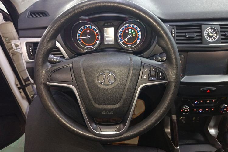 Used BAIC Senova X55 2016 1.5L Manual Comfort Version Steering Wheel