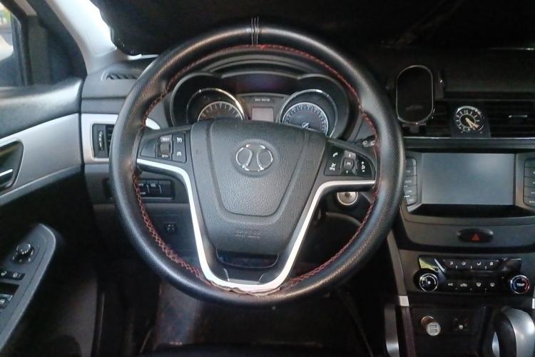 Used BAIC Senova X55 2016 1.5T CVT Comfort Version Steering Wheel