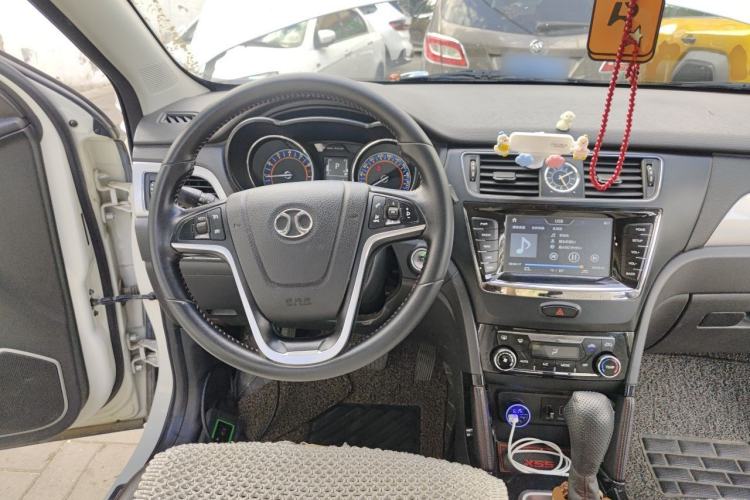 Used BAIC Senova X55 2016 1.5T CVT Luxury Edition Steering Wheel